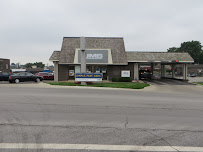 UMB Bank (with drive-thru services) 03
