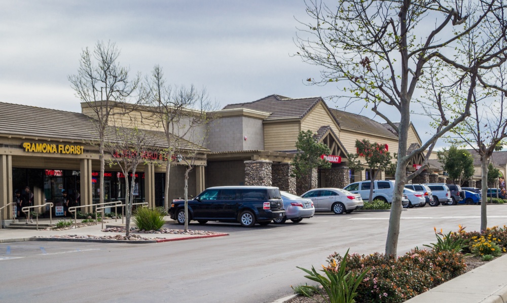 Jewelry World & Loan 01