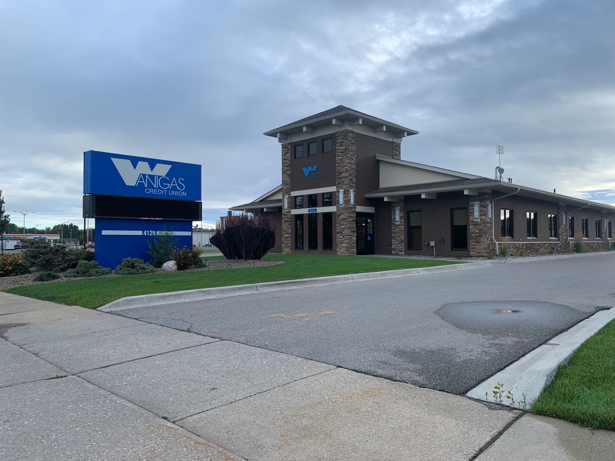 Wanigas Credit Union 01
