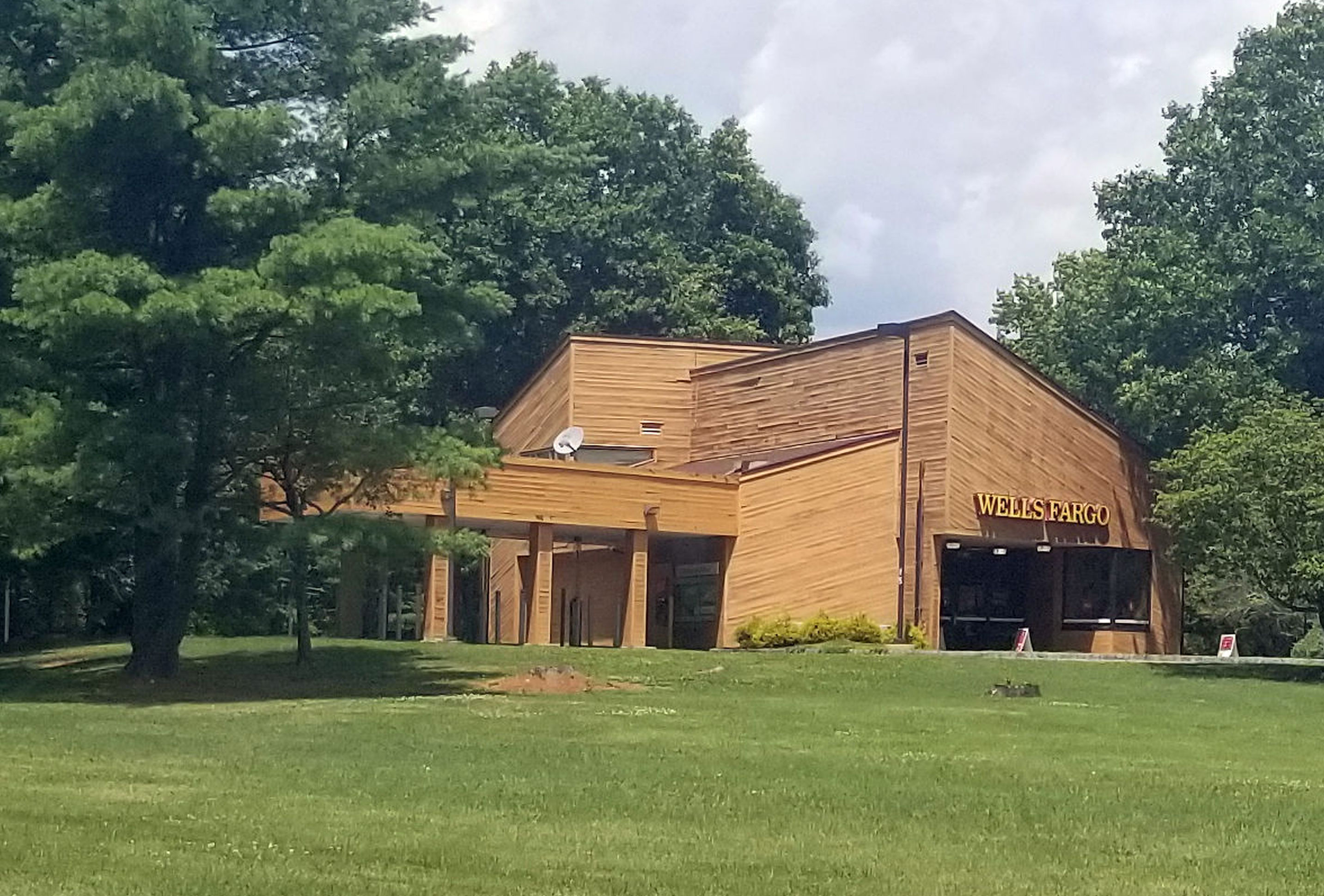 Wells Fargo Bank 01