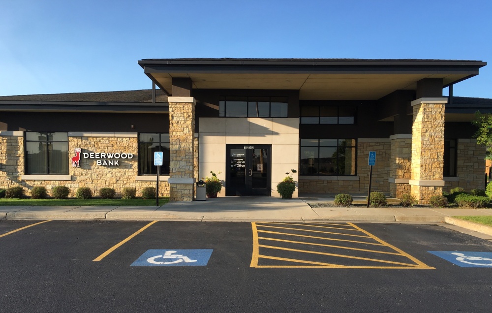 Deerwood Bank 01