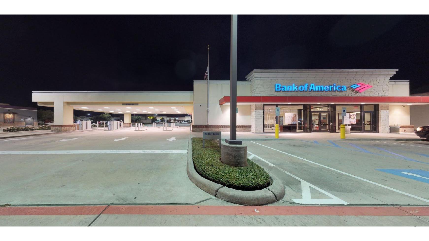 Bank of America (with Drive-thru ATM) 01