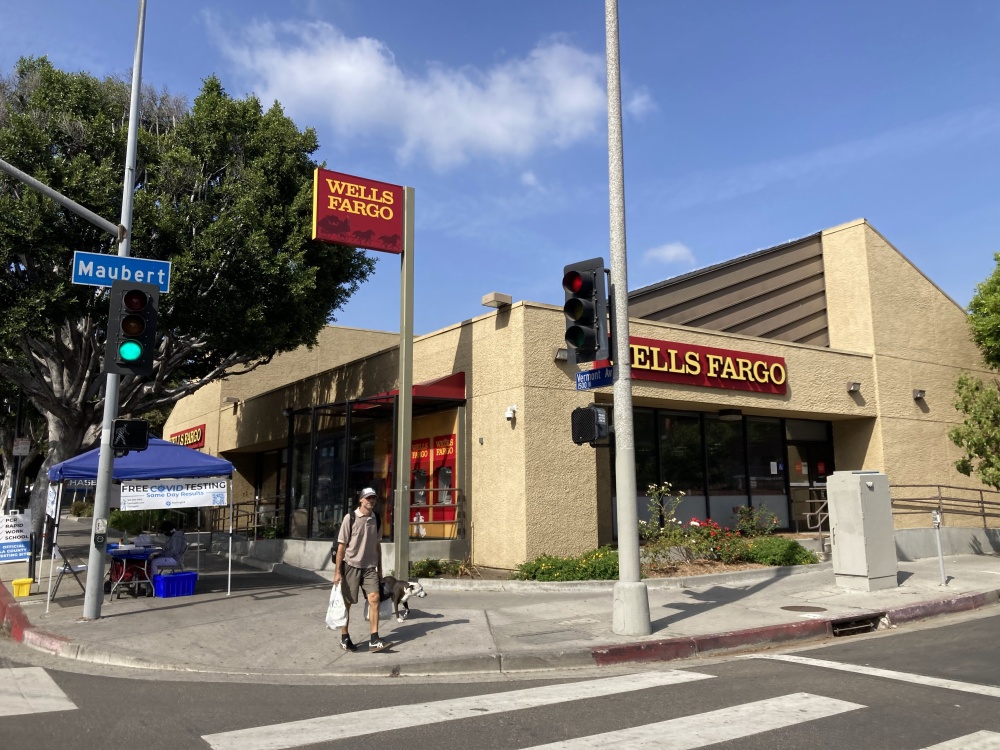 Wells Fargo Bank 01