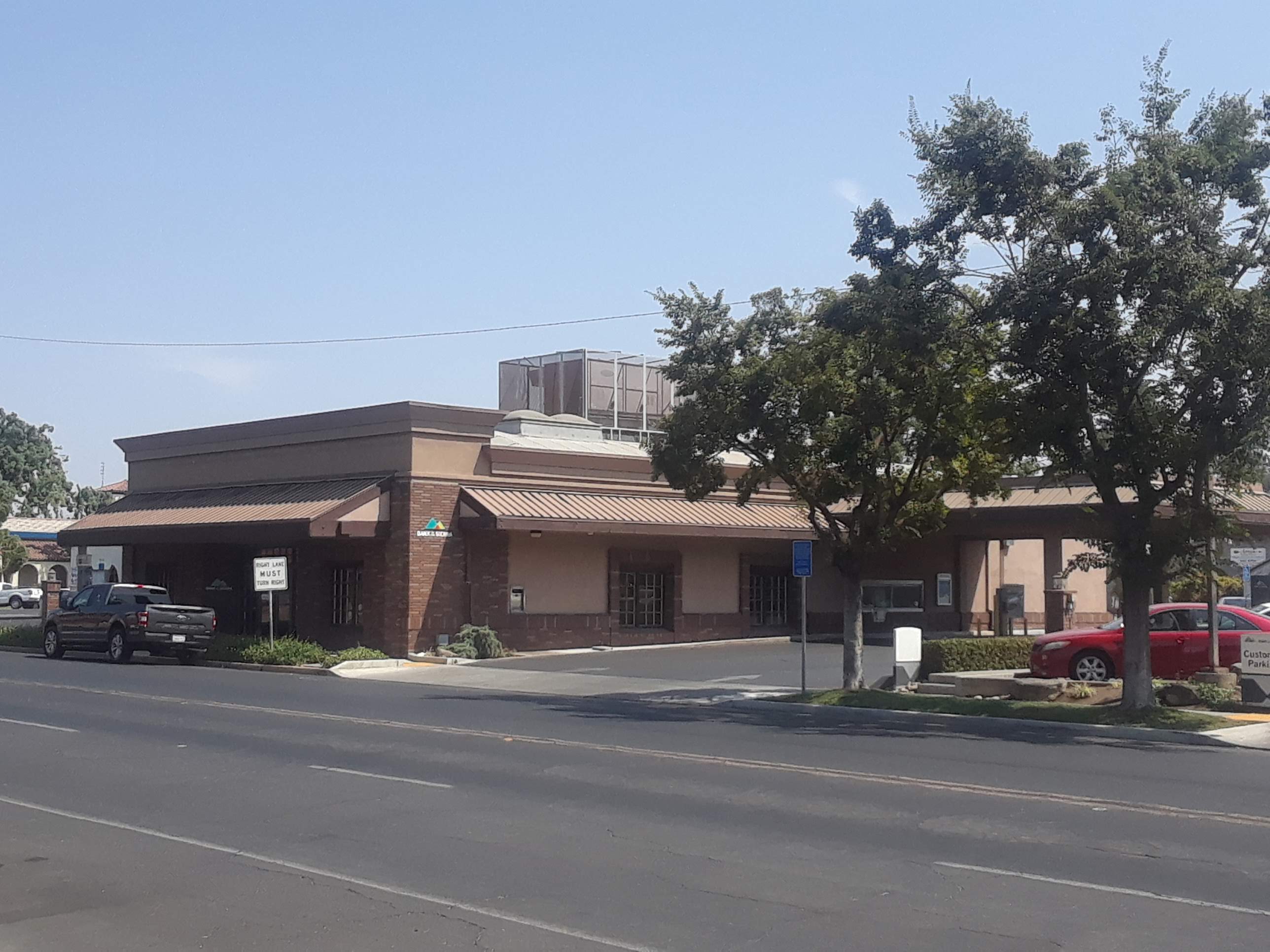 Bank of the Sierra 01