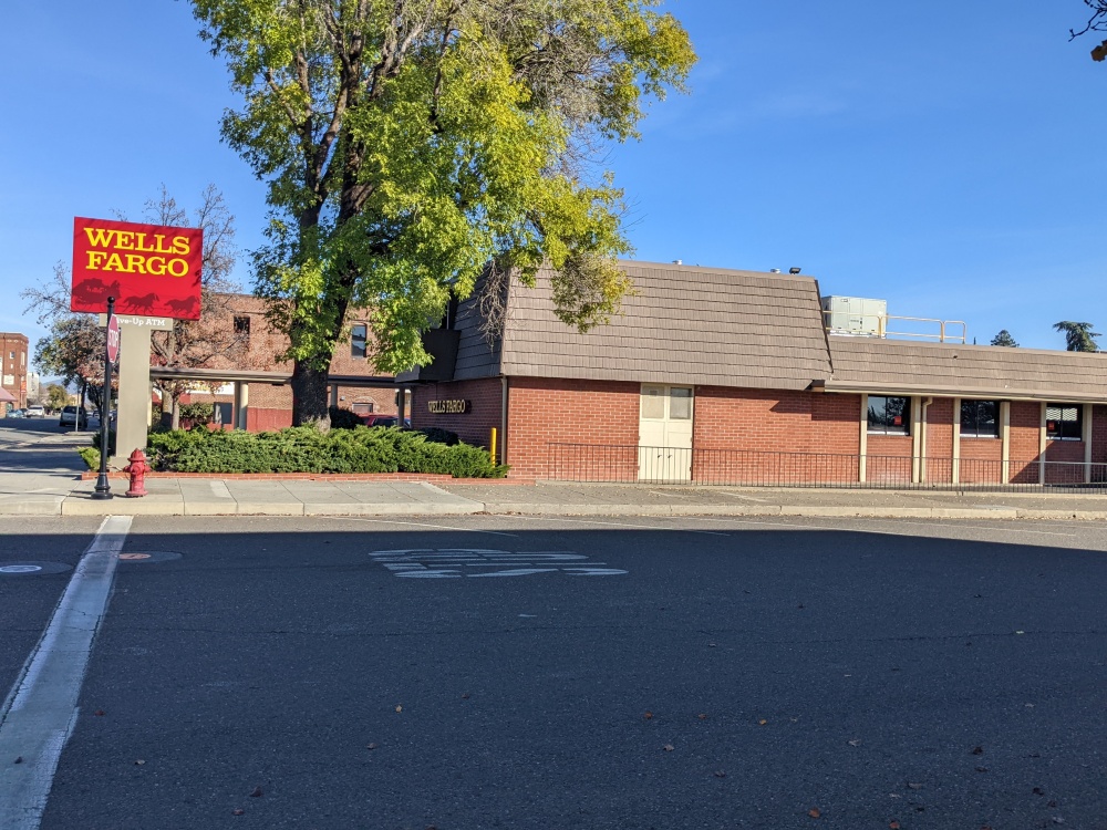 Wells Fargo Bank 01