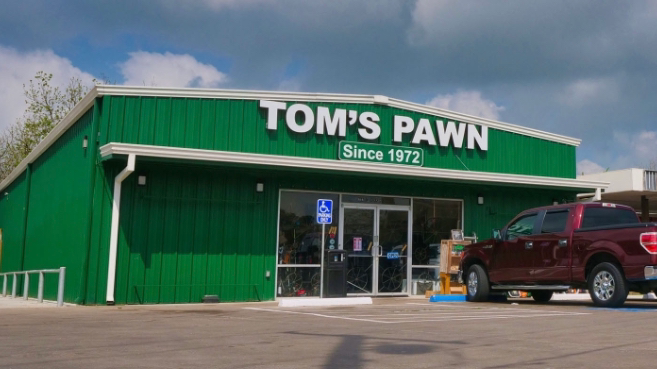 Tom's Pawn Shop 01
