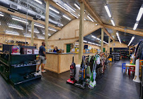 Tom's Pawn Shop 04