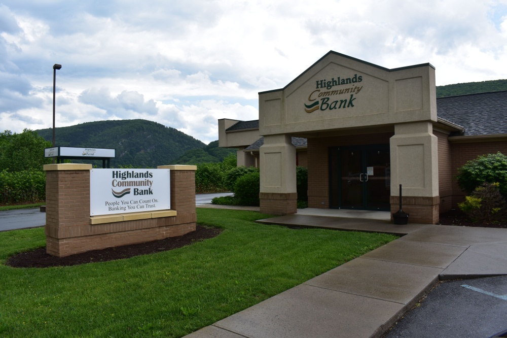 Highlands Community Bank 01