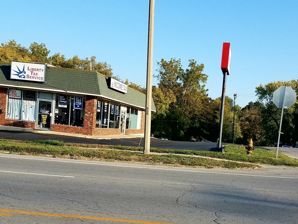 Liberty Tax & Loans 01