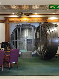 Happy State Bank 03