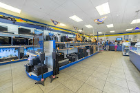 La Familia Pawn and Jewelry East Colonial 01
