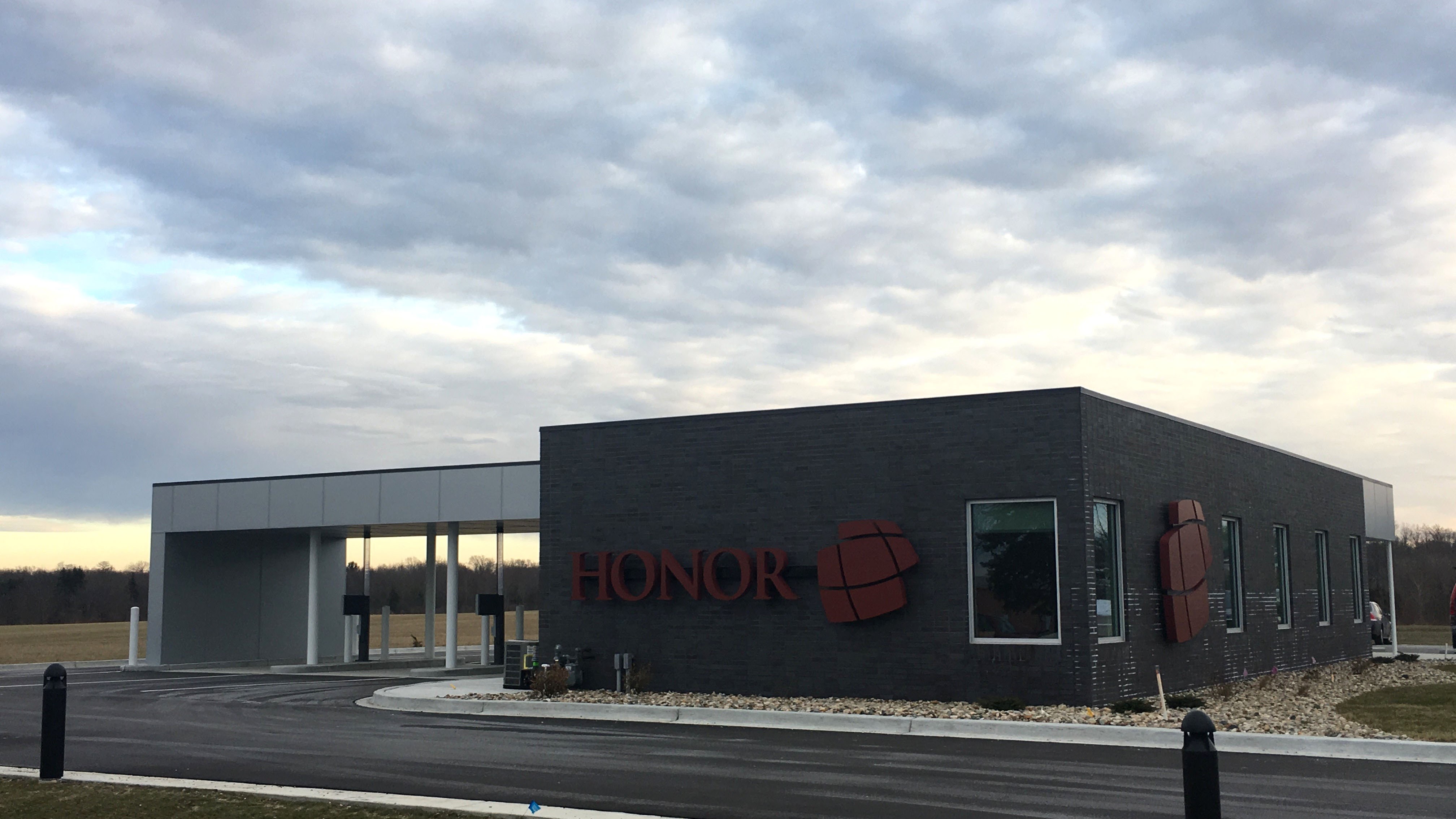 Honor Credit Union - South Haven 01