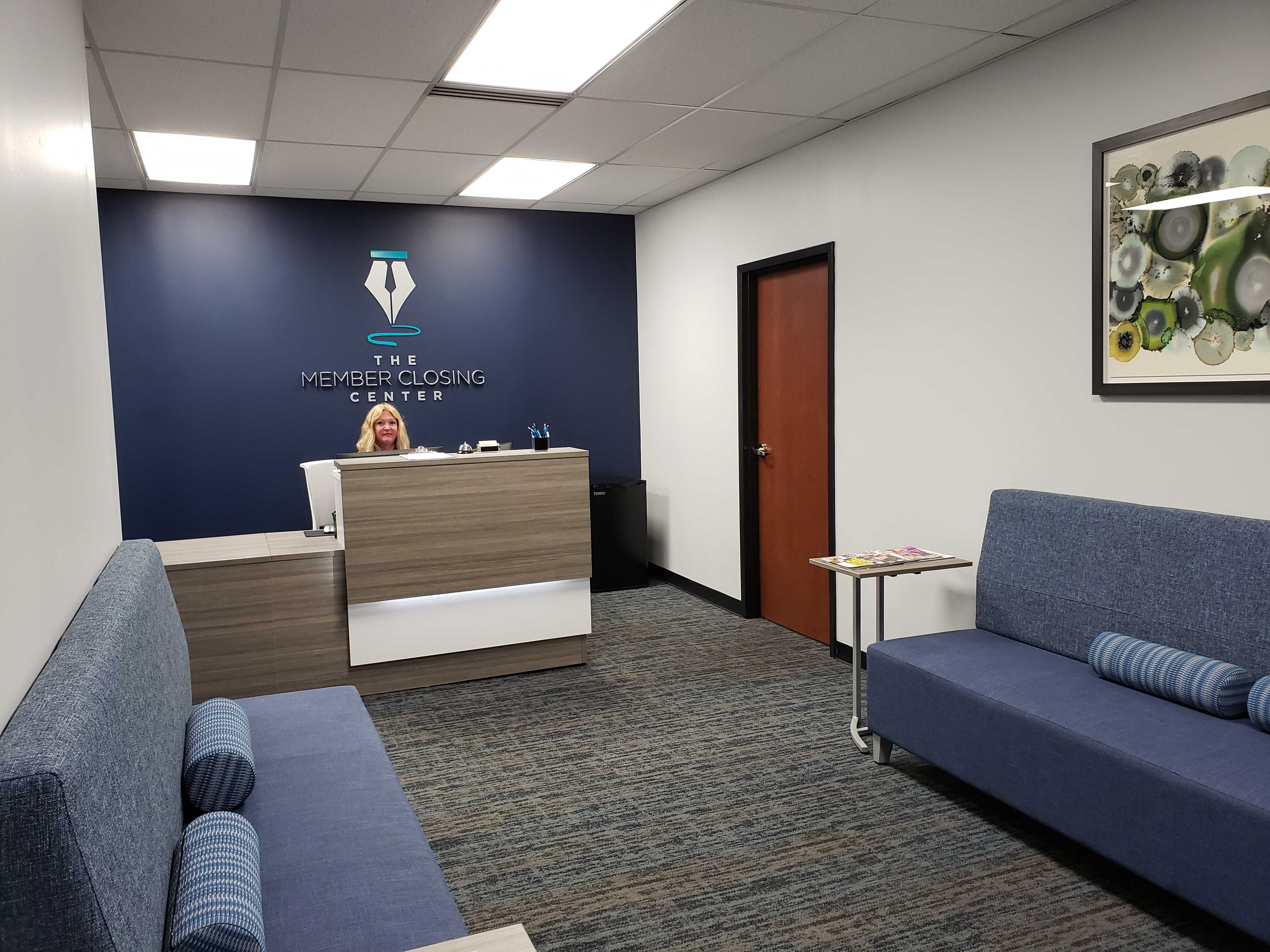 Member Closing Center 01