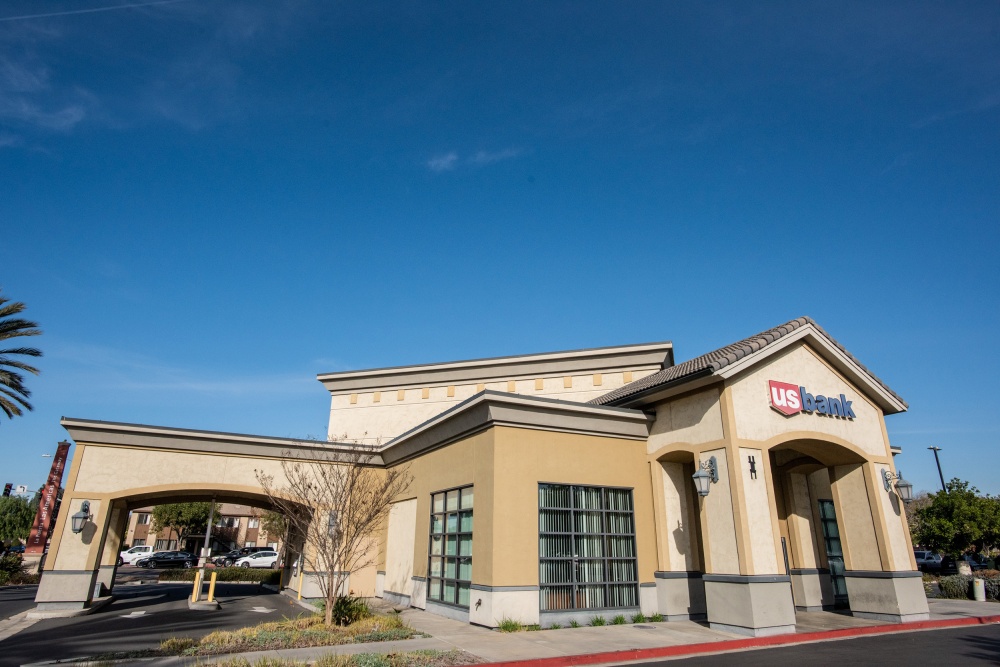U.S. Bank Branch 01