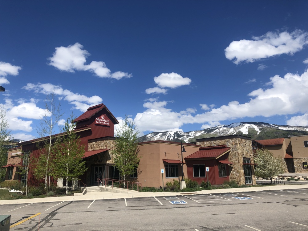 Mountain Valley Bank 01