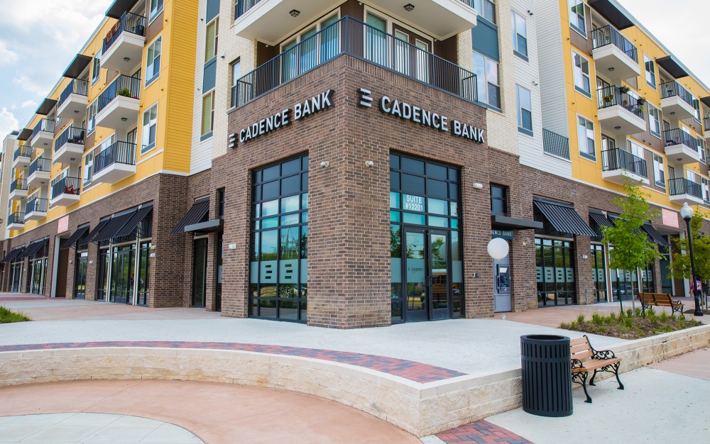 Cadence Bank - Houston Palm Center 01