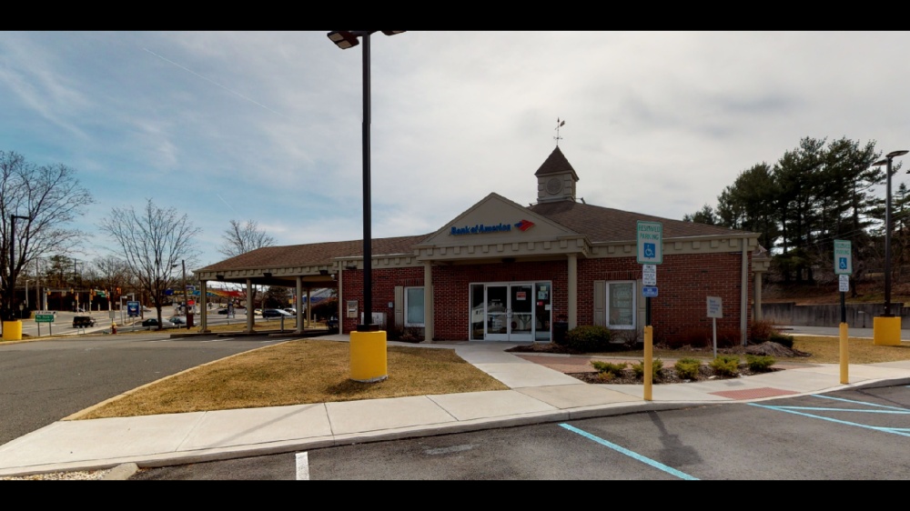 Bank of America (with Drive-thru ATM) 01