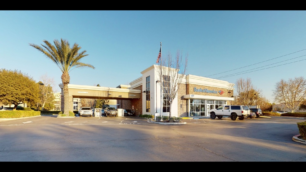 Bank of America (with Drive-thru ATM) 01