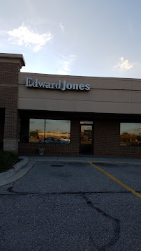 Edward Jones - Financial Advisor: Rick Scherer 02