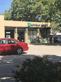 Umpqua Bank 02