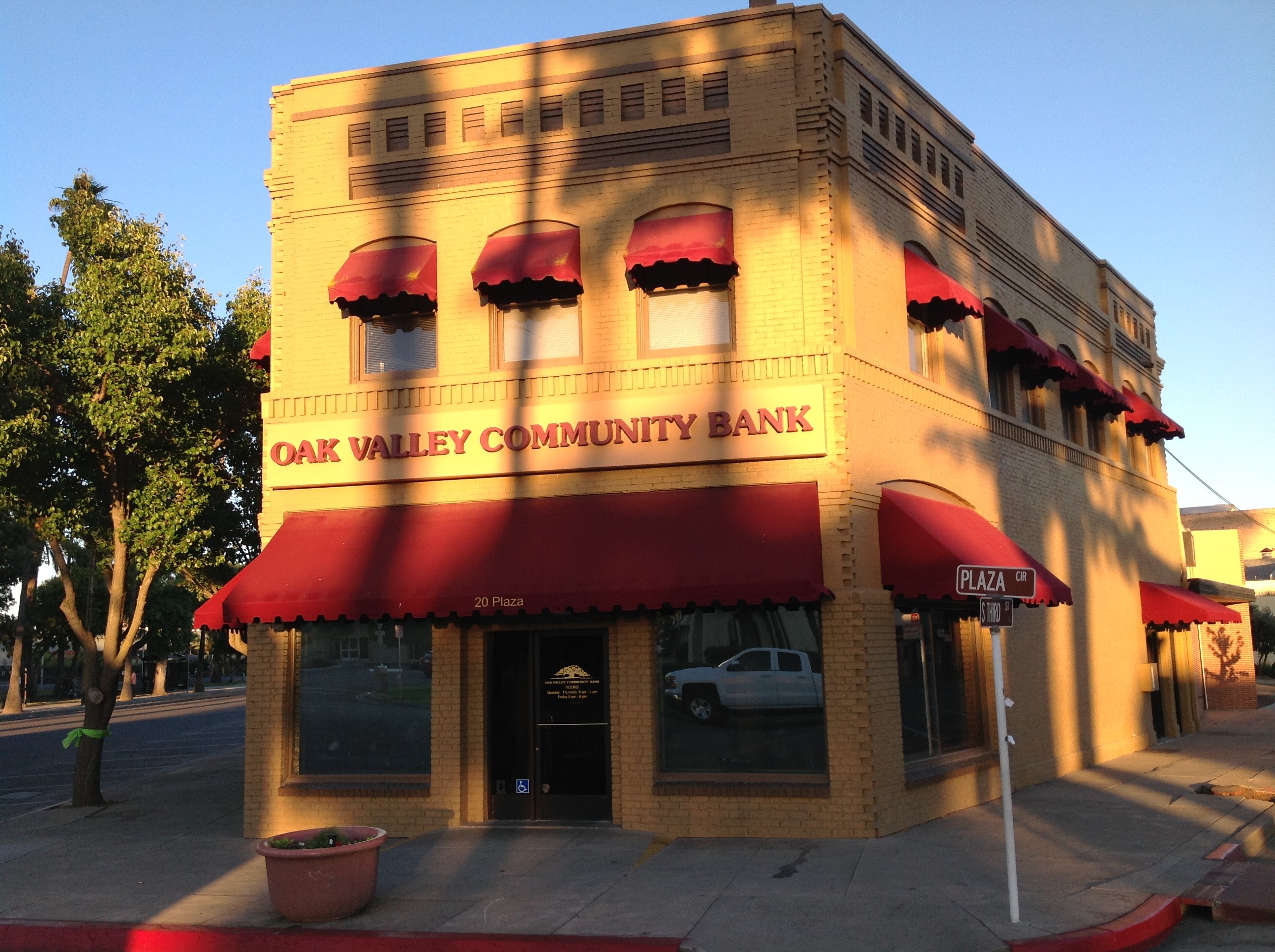 Oak Valley Community Bank 01