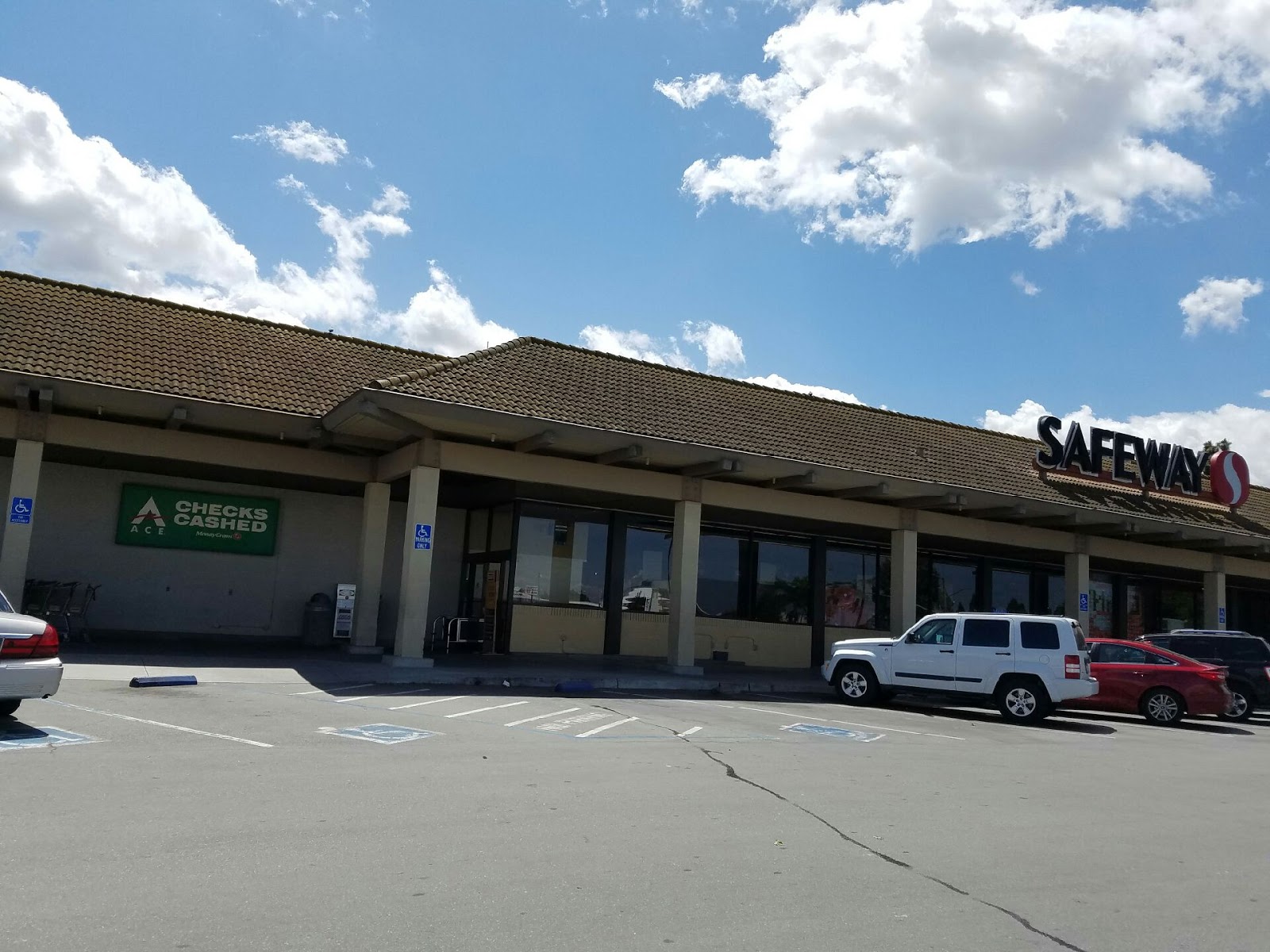 ACE Cash Express 01