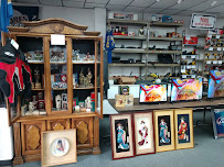 The Pawnshop Inc 04
