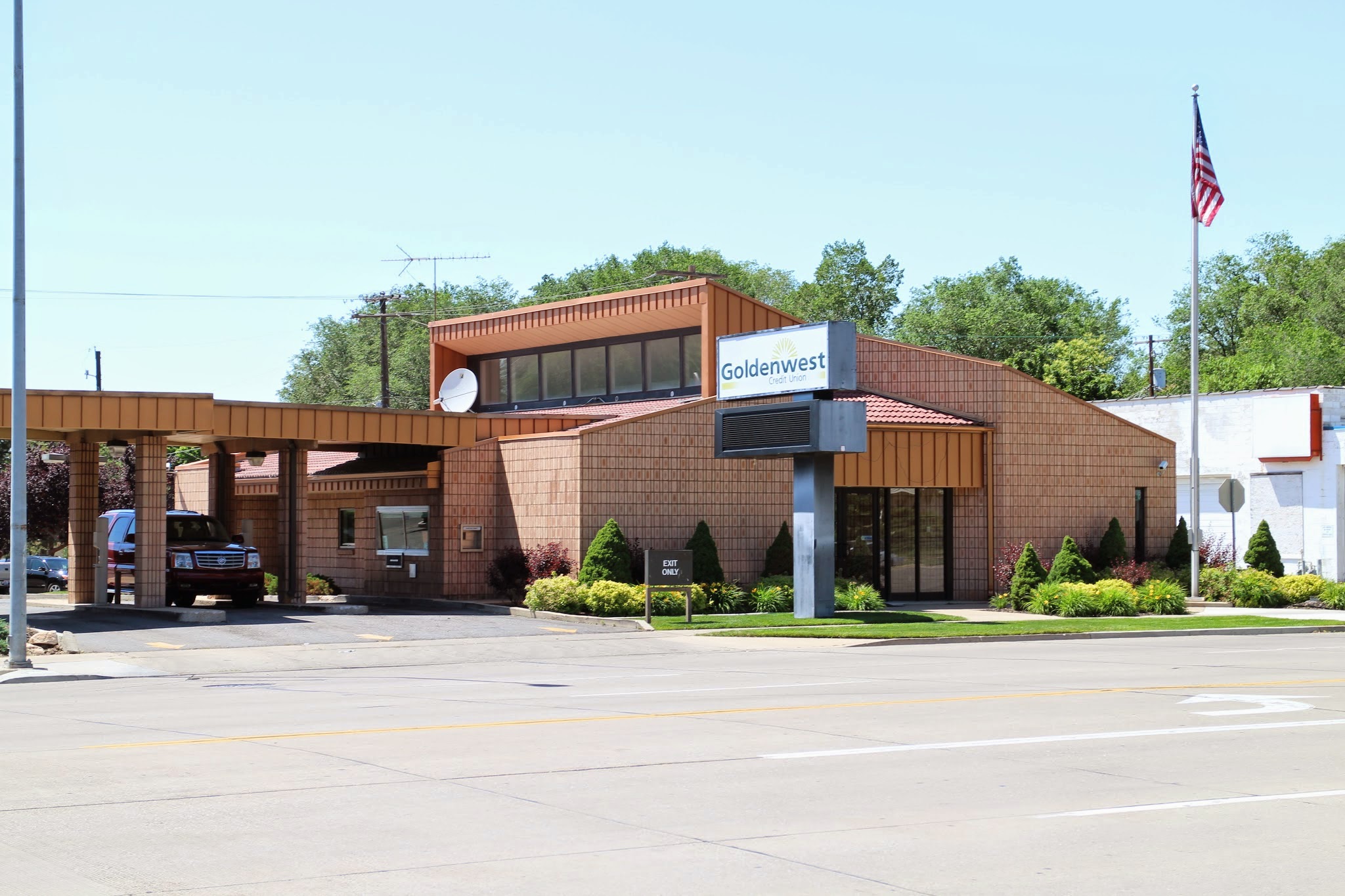 Goldenwest Credit Union 01