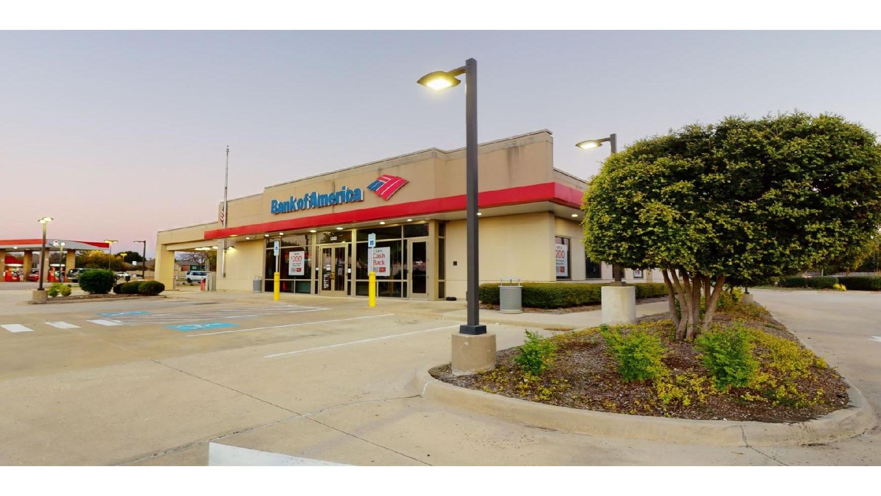 Bank of America (with Drive-thru ATM) 01