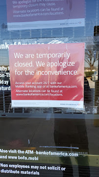 Bank of America (with Drive-thru ATM) 04