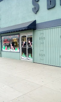 Bakersfield's Best Pawn 02