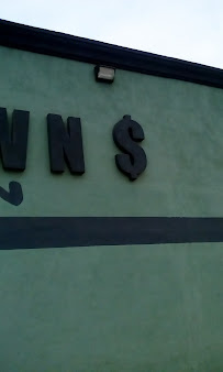 Bakersfield's Best Pawn 04