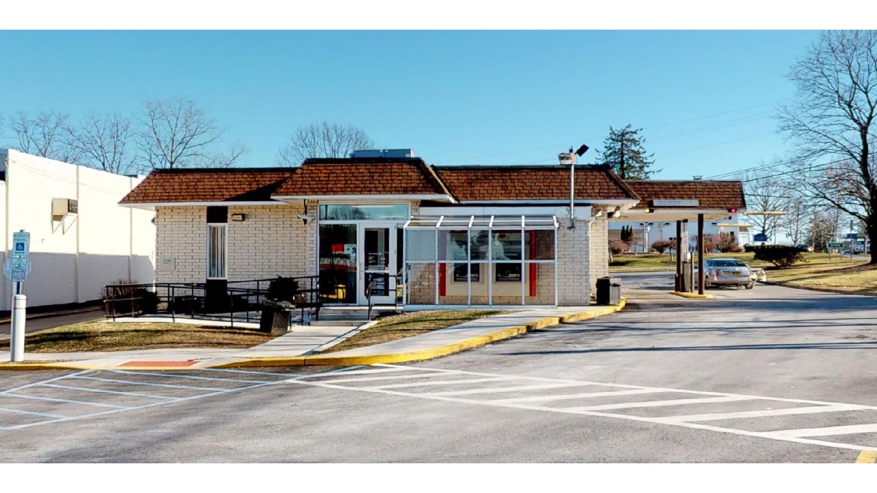 Bank of America (with Drive-thru services) 01