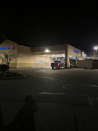 Bank of America (with Drive-thru ATM) 04