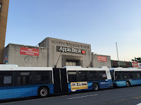 Apple Bank 03