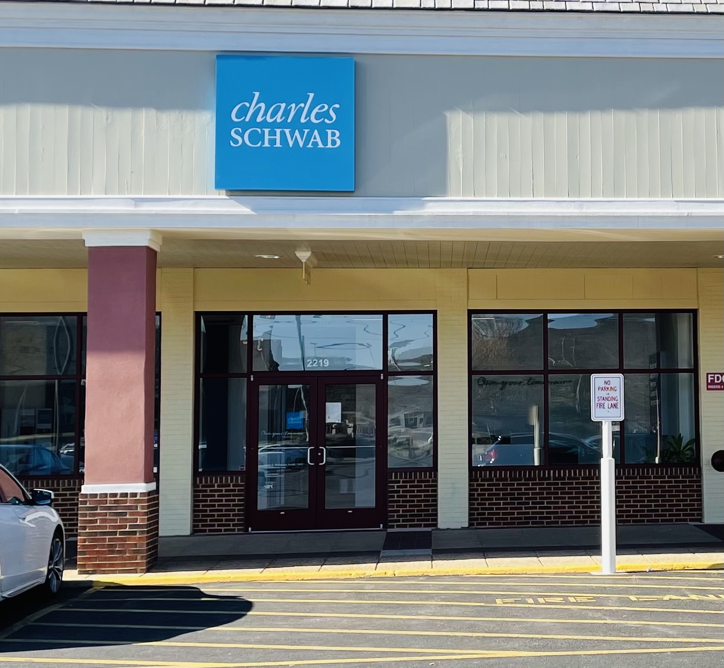 Charles Schwab 01