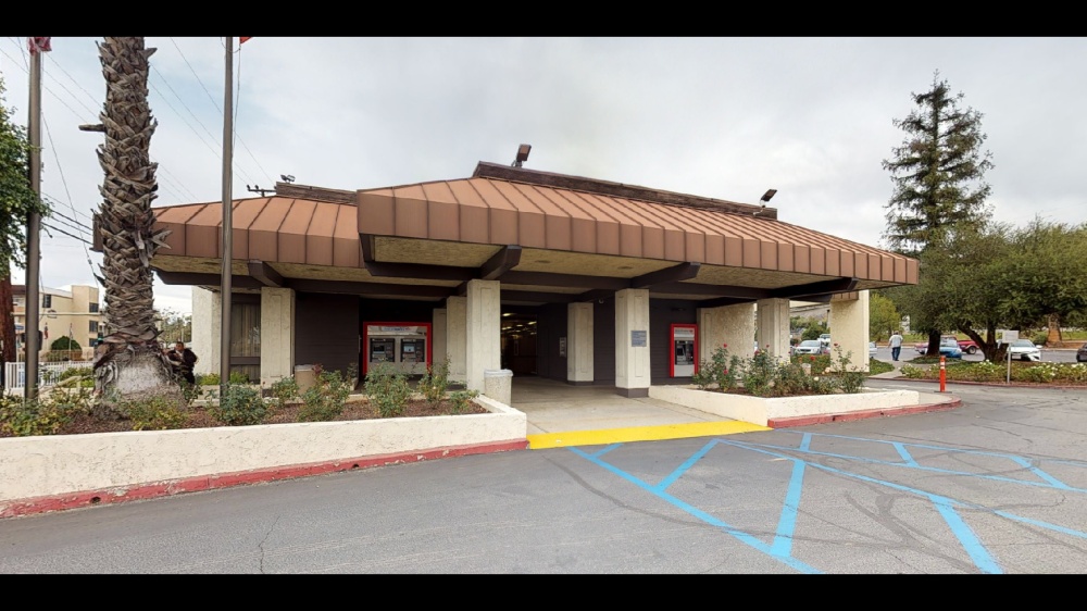 Bank of America (with Drive-thru ATM) 01