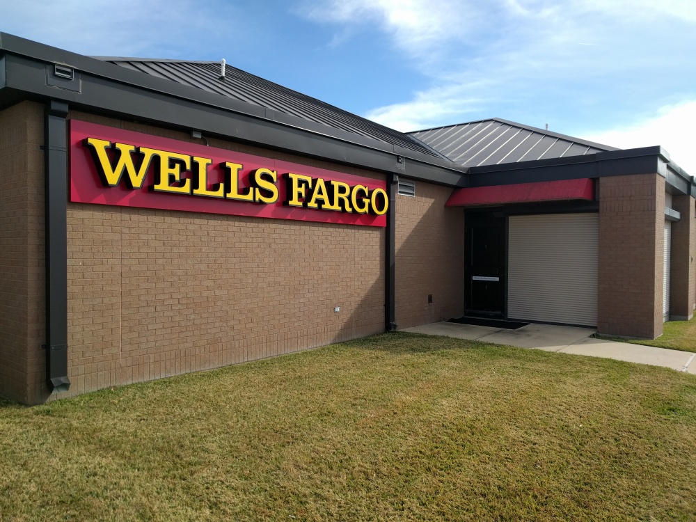 Wells Fargo Bank 01