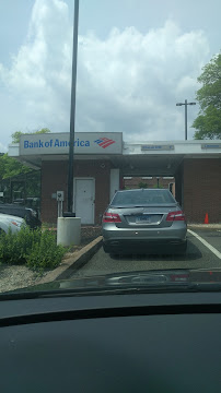 Bank of America (with Drive-thru ATM) 04