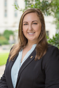 Kayleigh Sellars, Columbia Mortgage Executive 03