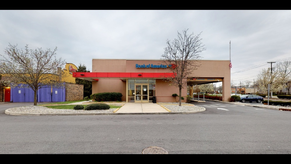 Bank of America (with Drive-thru ATM) 01