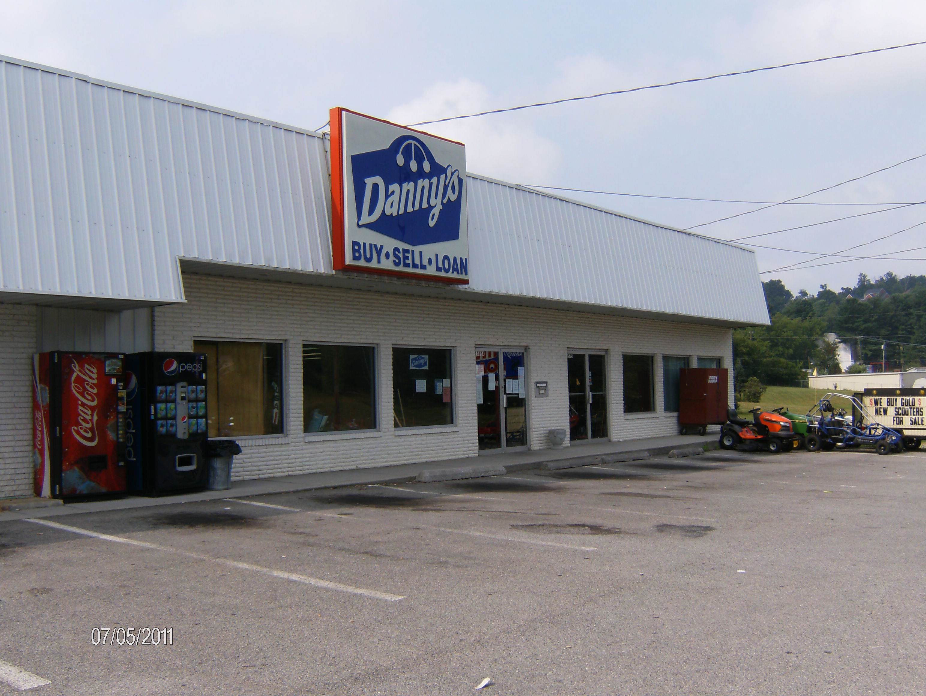 Danny's Pawn Shop 01