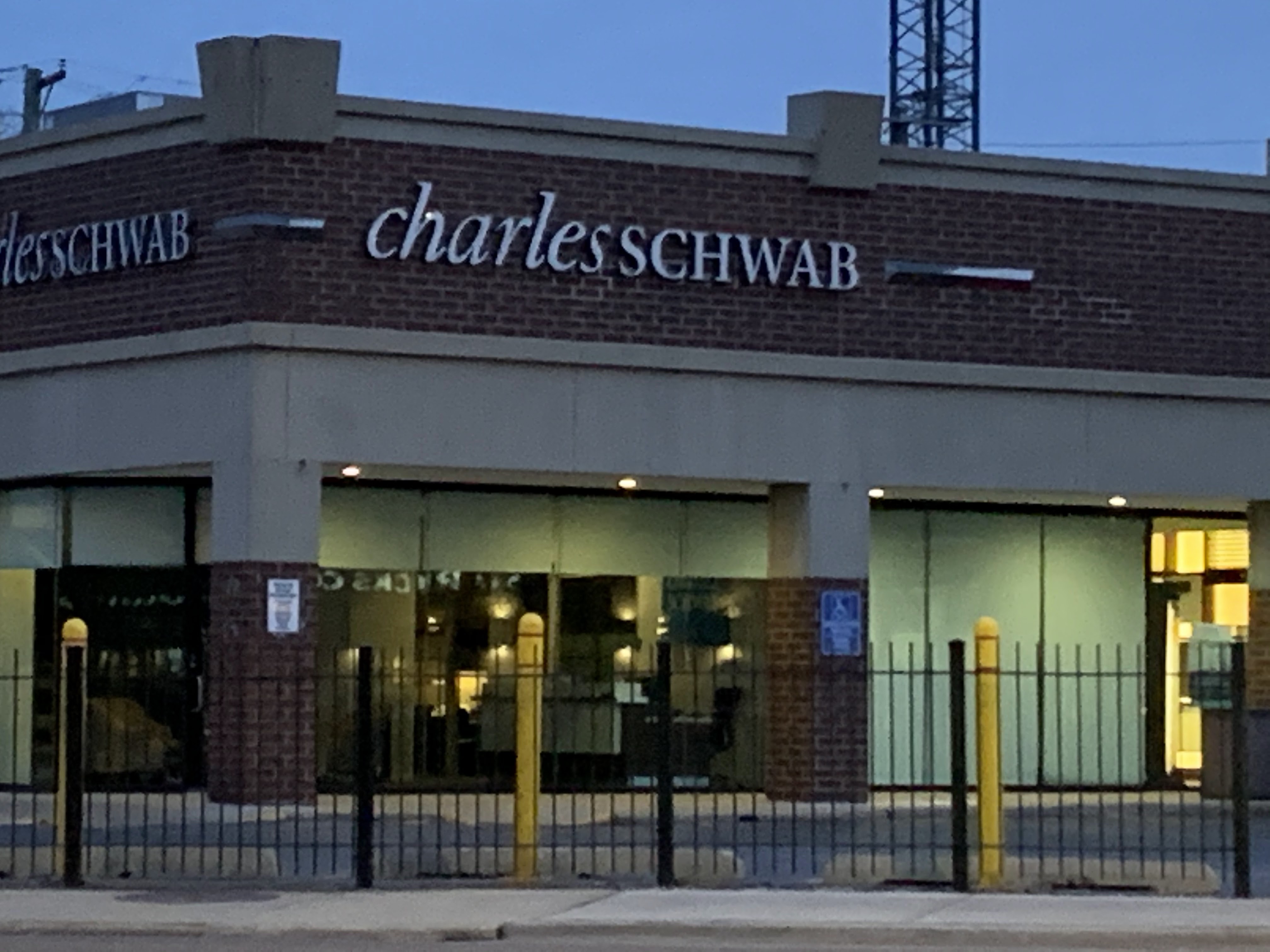 Charles Schwab 01