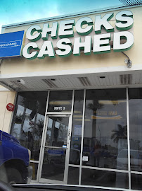 The Check Cashing Store 03