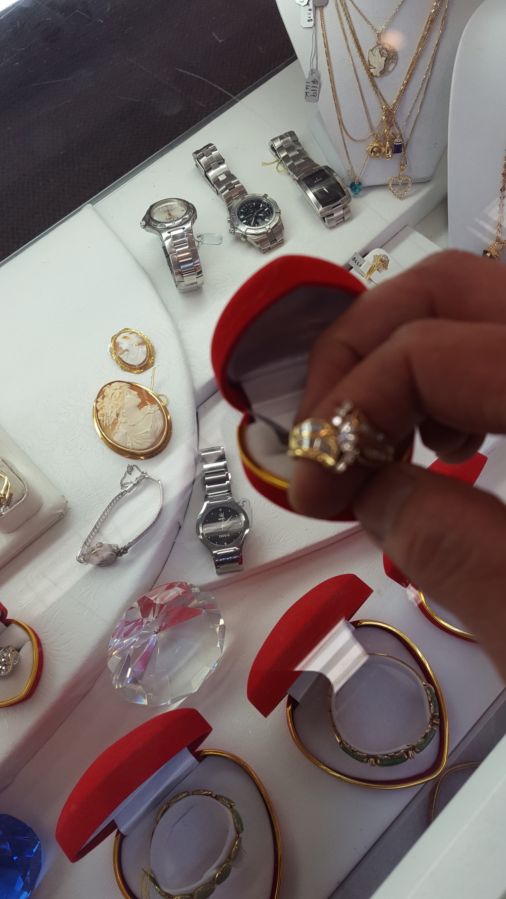 Tony's Jewelry & Loan Pawnshop 01