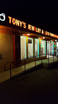 Tony's Jewelry & Loan Pawnshop 02