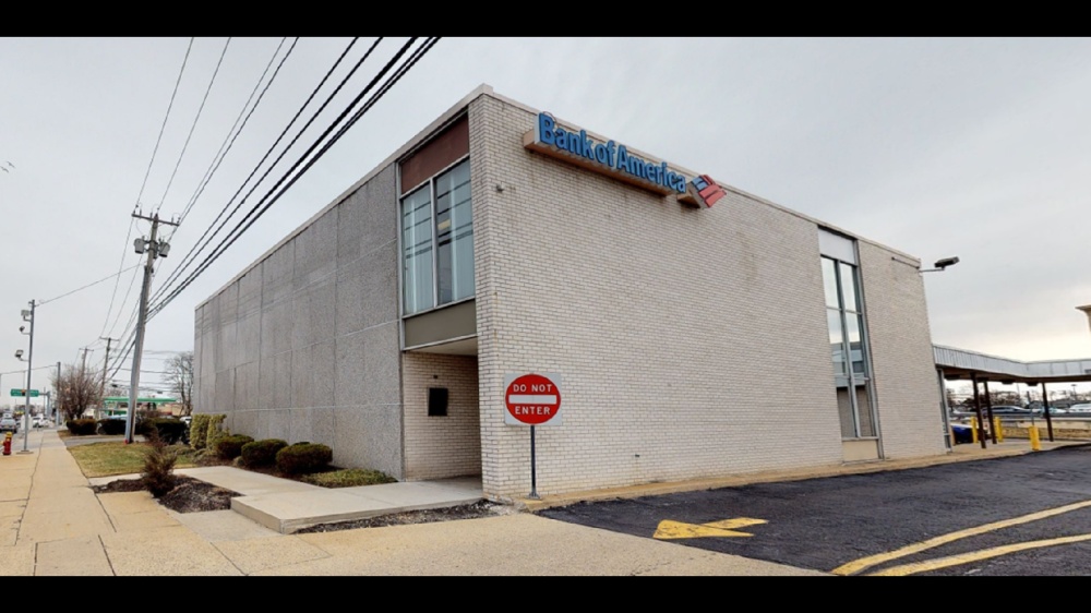 Bank of America (with Drive-thru ATM) 01