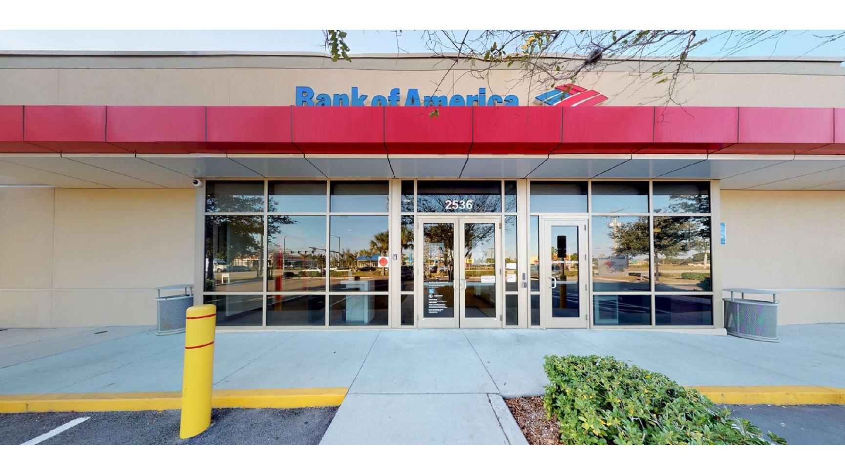 Bank of America (with Drive-thru ATM) 01