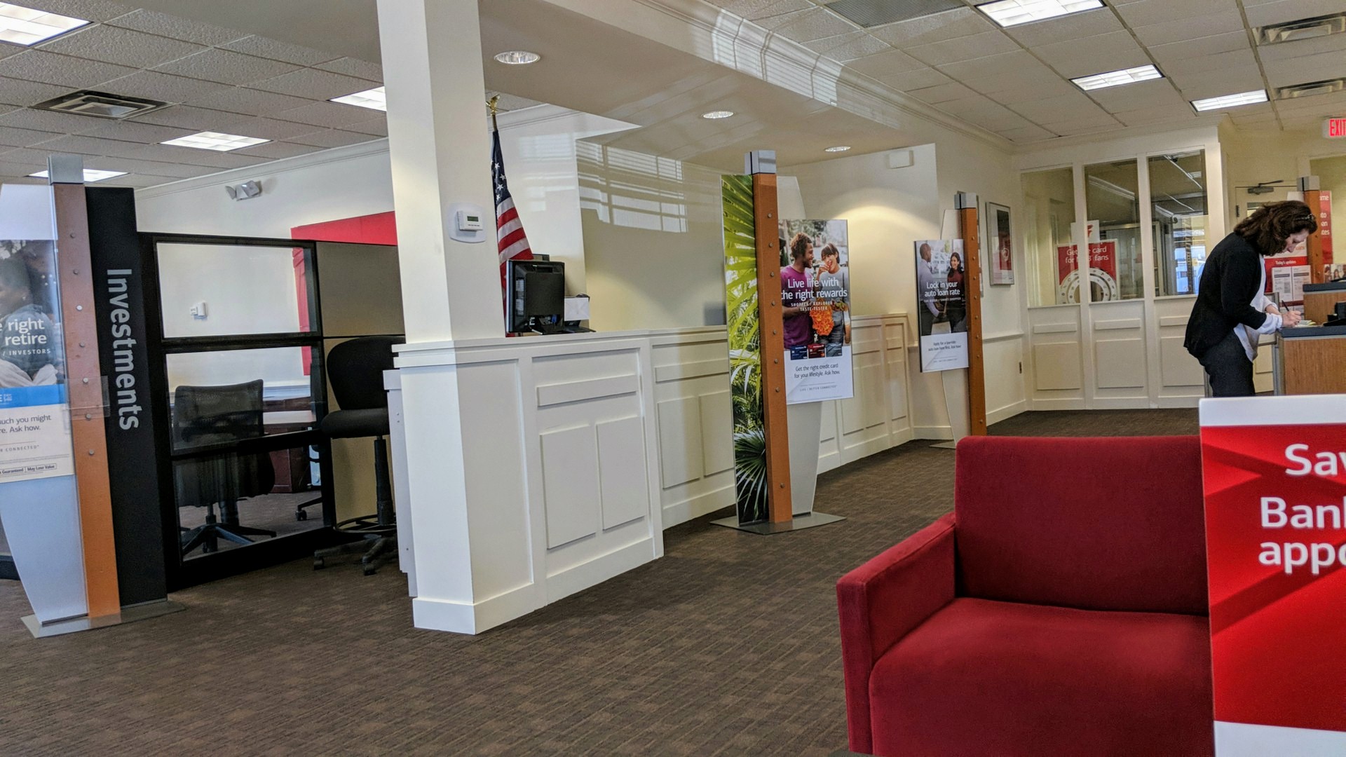 Bank of America (with Drive-thru ATM) 01