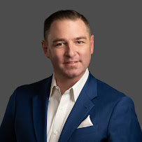 Andrew Van Dyk at Guaranteed Rate (NMLS #23716) 01